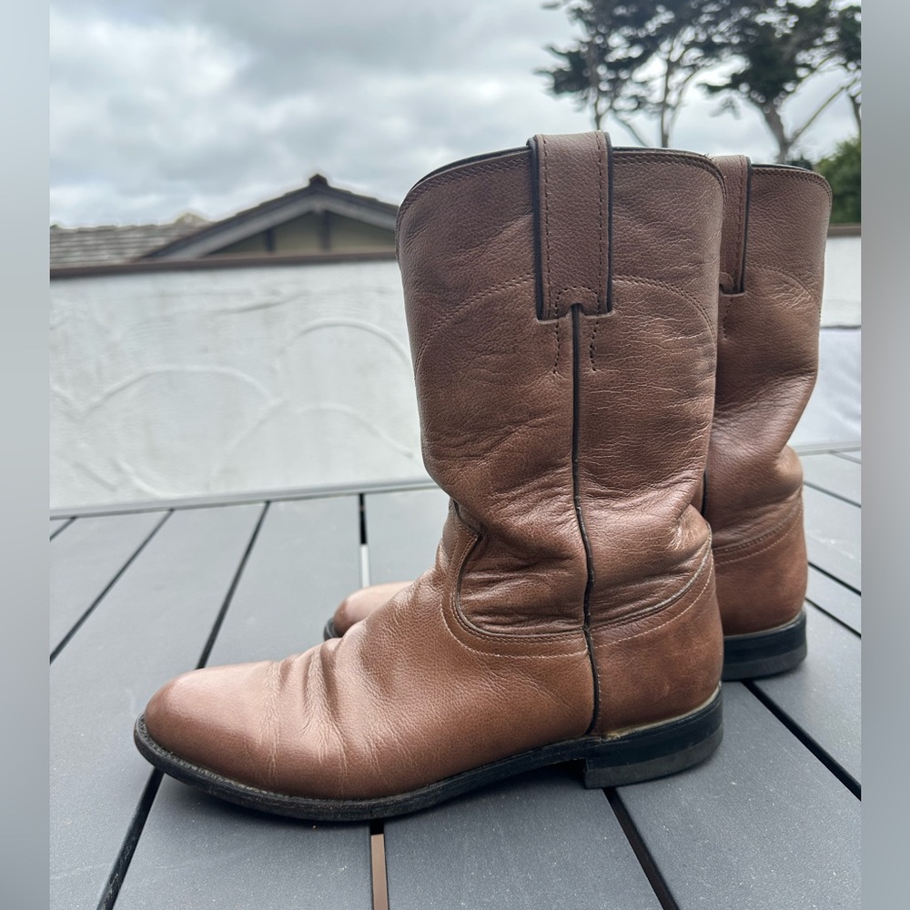 Orig $225 Justin leather classic cowboy boots -  sz 9 mens / 10.5 ladies